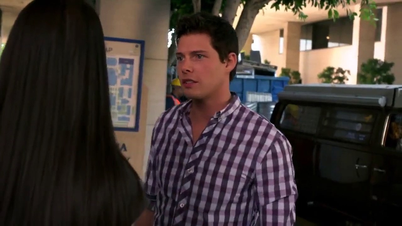 Weeds - Se7 - Ep10 - System Overhead HD Watch