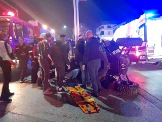 Devrilen UTV'nin altında kalan iki kişi yaralandı