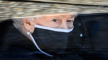 Beautiful: Queen Elizabeth's Best Crown Looks