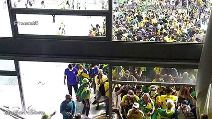 Imagens do vandalismo no Planalto