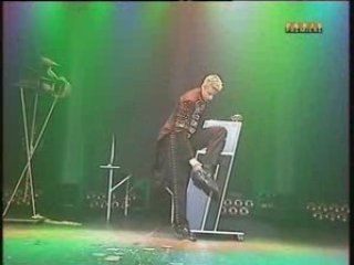 STAN VITKO magicien - la scène -