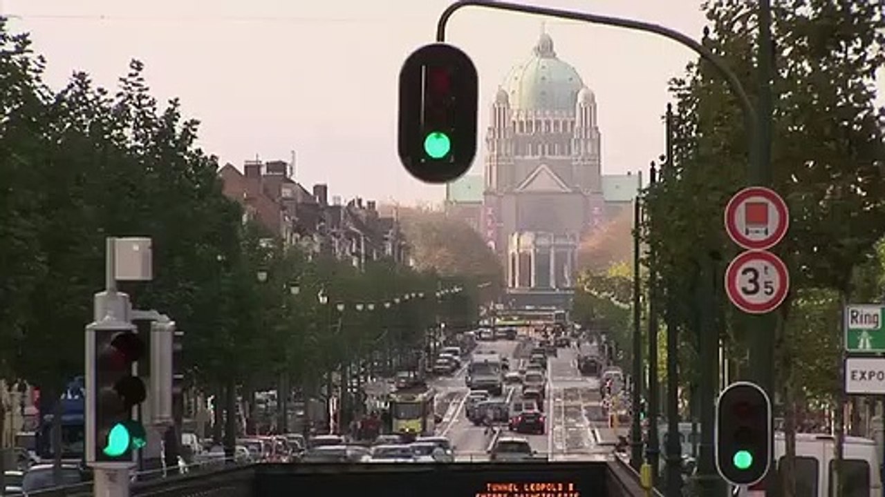 Taken - Se2 - Ep06 - Charm School HD Watch