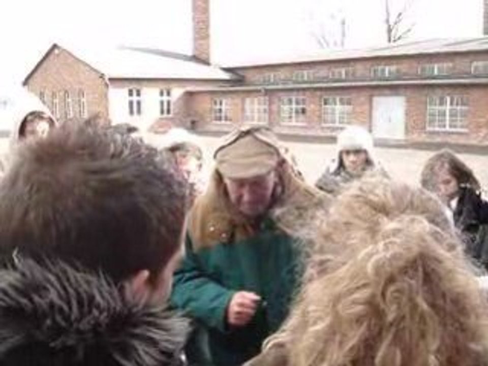 Auschwitz : Après la sélection, le pillage