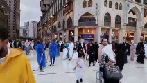 Makkah Haram live أجواء روحانية ومشاهد إيمانية في ساحات المسجد الحرام بعد المطر ونشاهد فرحة ضيوف ا