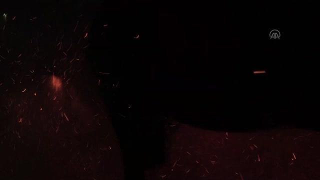 CASTİLLA y LEON - İspanya'da 400 yıllık gelenek: Atla ateş üzerinden atlama