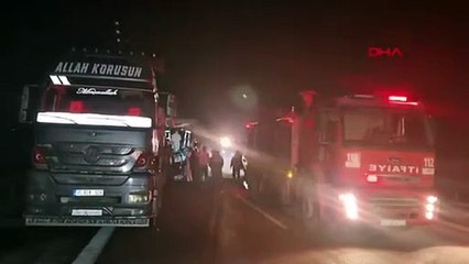 Otobüs ve TIR çarpıştı: 3 kişi öldü, 23 kişi yaralandı