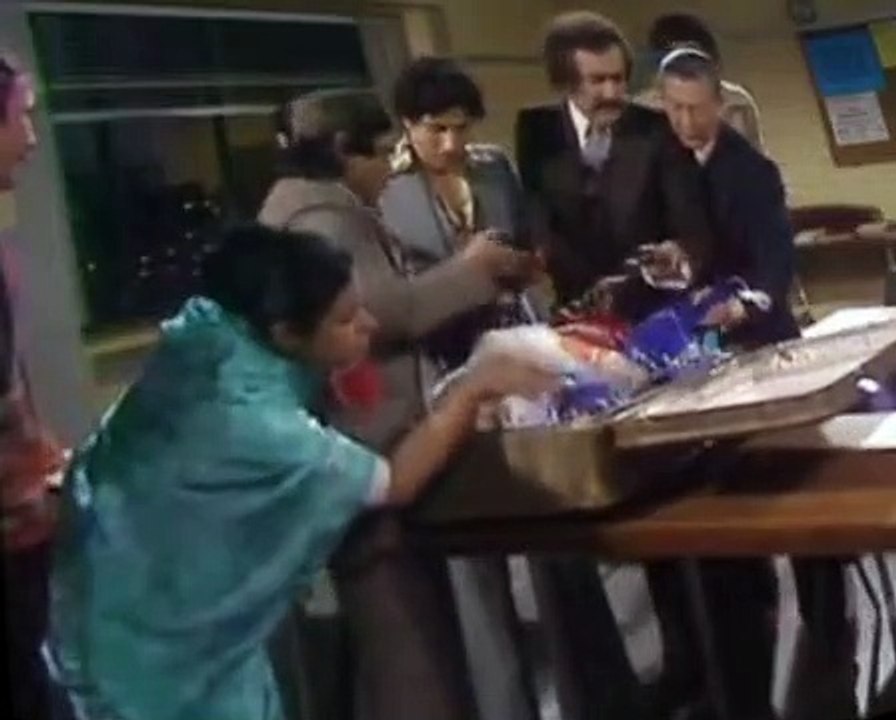 Mind Your Language S01 E03