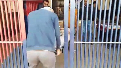 Video:  डिप्टी जेलर, महिला प्रतिहारी और 6 जेल प्रहरियों की बिगड़ी तबीयत