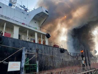 Tayland'da petrol tankerinde patlama: 1 ölü, 2 yaralıKayıp 4 mürettebat aranıyor
