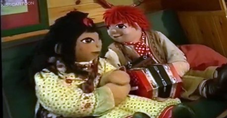 Rosie and Jim Rosie and Jim S03 E006 Musical Instruments