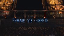 La torre Eiffel se ilumina con un mensaje de apoyo a las mujeres iraníes