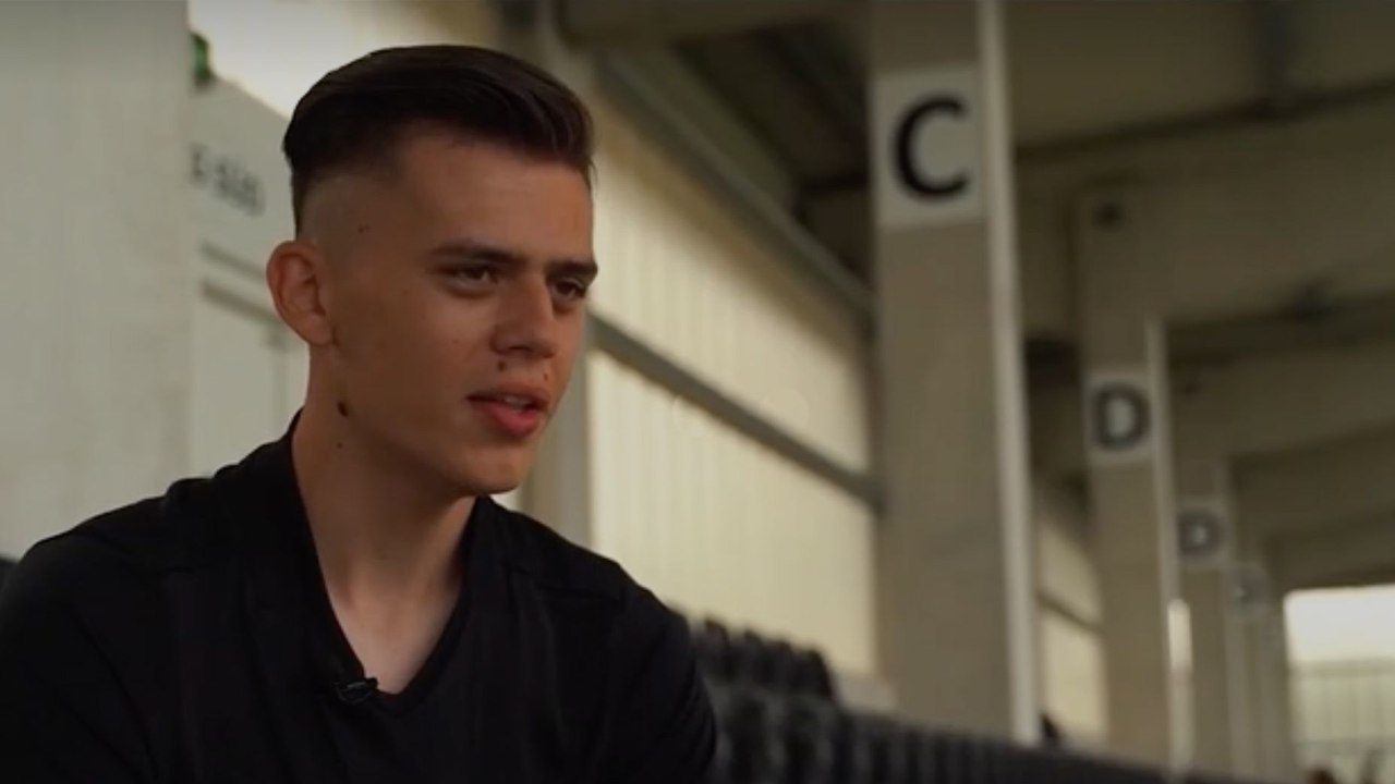 'Ich kann selber kein Fußball spielen': Tiktok-Referee 'QualleXD' im Portrait