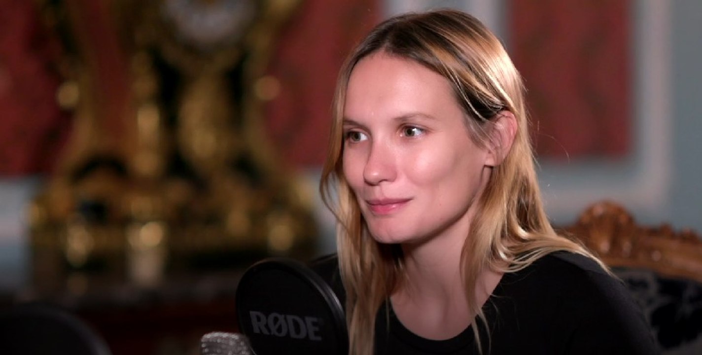 Voyage dans le temps : 18 heures avec Ana Girardot