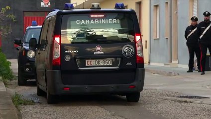 Download Video: Messina Denaro, trovato covo nel centro di Campobello di Mazara: l'arrivo degli investigatori