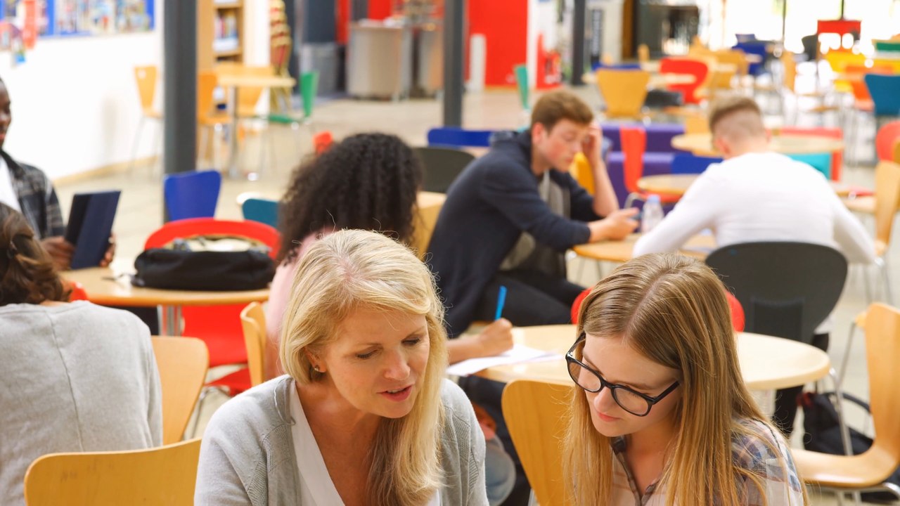 Teachers set to go on strike in England and Wal...