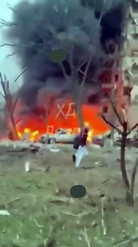 Savaşın Acı Görüntüsü! Rusya Vurdu O Harabeden Kurtarılmayı Bekledi #shorts #rusya #ukrayna #savaş