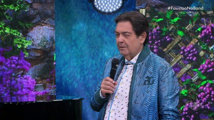 Cleo Pires recebe homenagem da família e cai no choro: "Perdi a pose de bandida" 17/01/2023 11:45:17