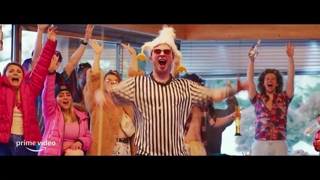 La bande-annonce de BDE, le film de Michaël Youn qui promet d'être complètement barré.