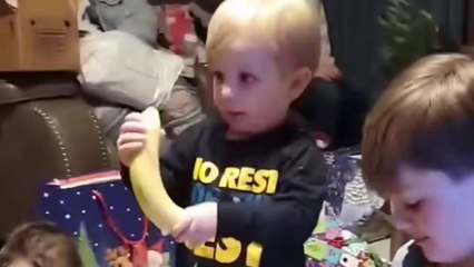 Move over Avocado Kid... the 'BIG BANANA' kid is the new fruit superfan in town