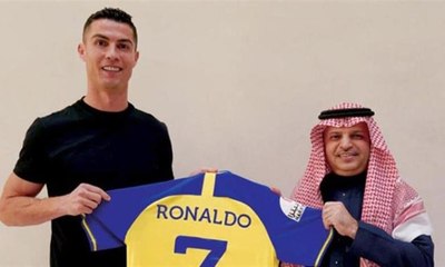 النصر السعودي يسعى إلى ضم كريم بنزيما