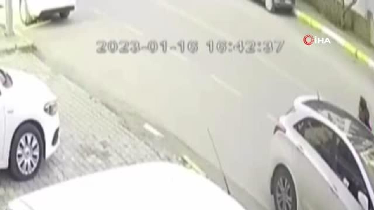 11 yaşındaki çocuk sokak köpeği yüzünden canından oluyordu