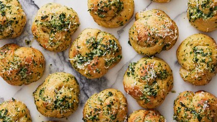 How To Make Garlic Knots Better Than Any Pizzeria