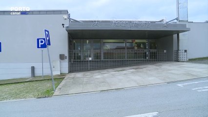 Notícia Porto Canal. Aberto inquérito para investigar esquecimento de criança num autocarro em Cinfães