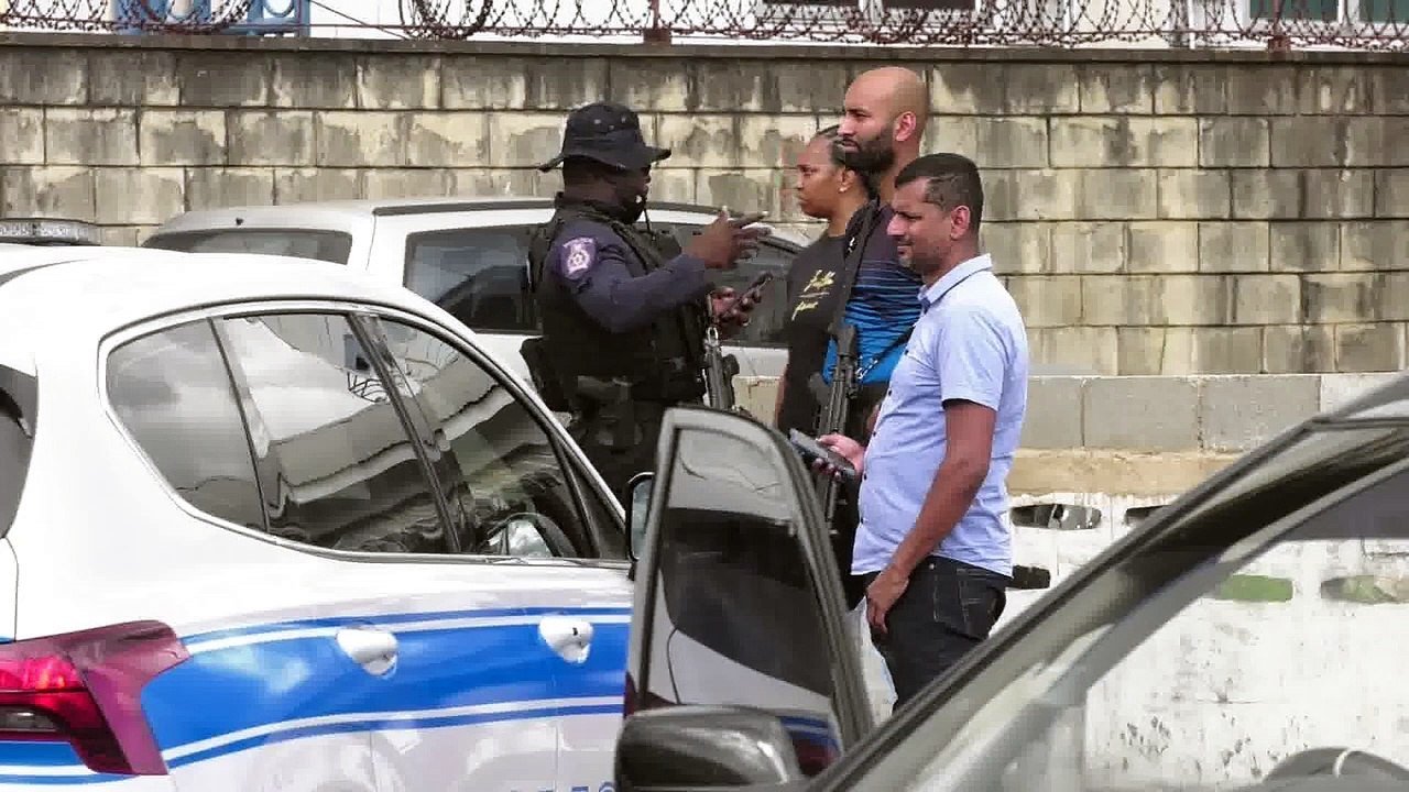 COPS KILL TWO IN STING OPERATION