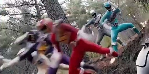 Power Rangers Dino Super Charge E010