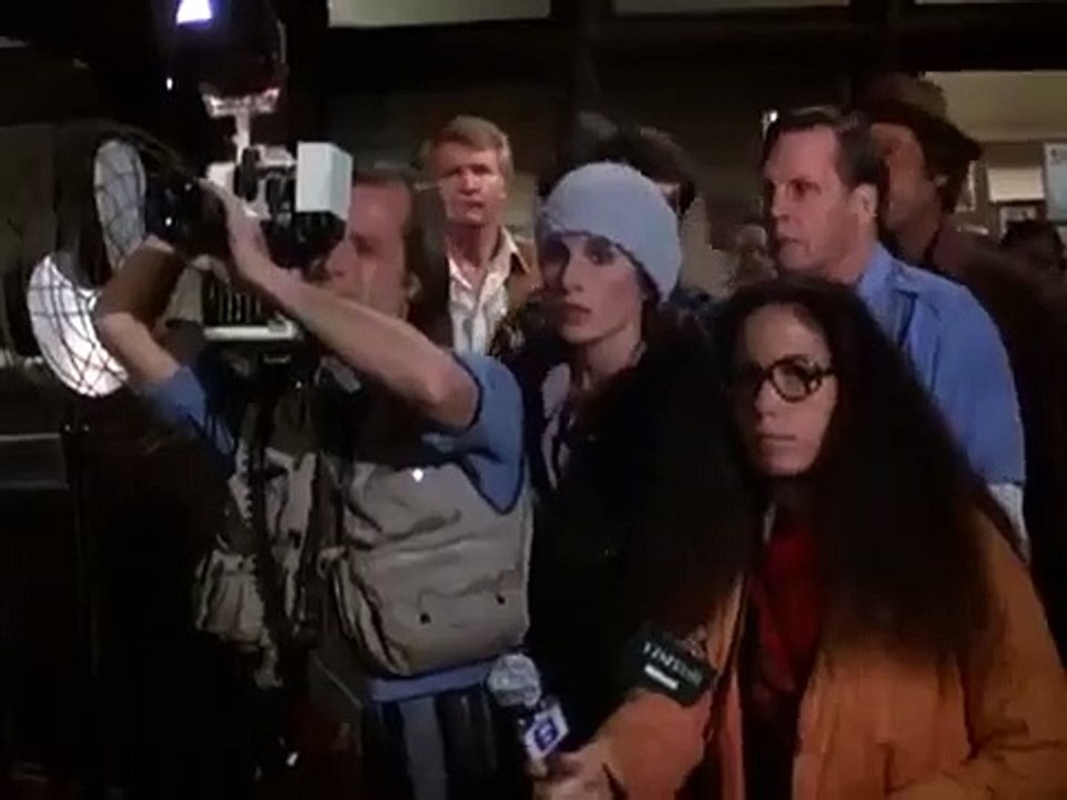 Hill Street Blues - Se1 - Ep06 - Film at Eleven HD Watch