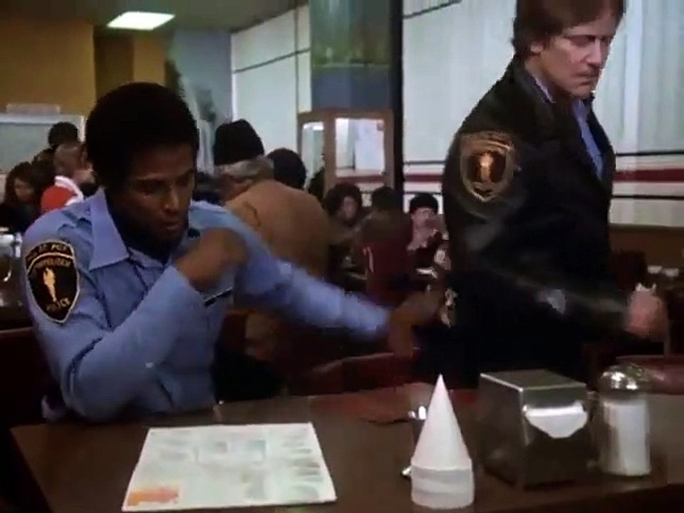 Hill Street Blues - Se1 - Ep08 - Up in Arms HD Watch