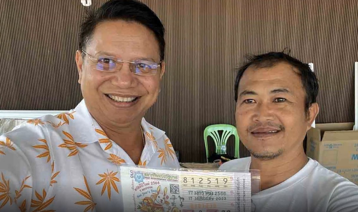 เฮงรับตรุษจีน ซื้อสลากฯ เลขวันเกิดวันเผาพ่อ ถูกรางวัลที่ 1 รับ 6 ล้าน