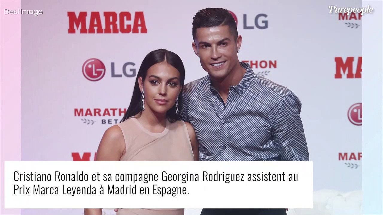 Cristiano Ronaldo découvre son nouveau pays : week-end dans un parc d'attraction avec "ses amours"