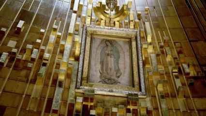 Pamela cachetea a Erick por besar a Luisa - La Rosa de Guadalupe 4-4 - Sonreírle a la vida