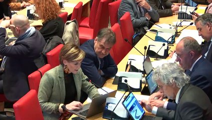 Download Video: Commission du développement durable : Diverses dispositions d'adaptation au droit de l'Union européenne dans les domaines de l'économie, de la santé, du travail, des transports et de l'agriculture - Mardi 17 janvier 2023