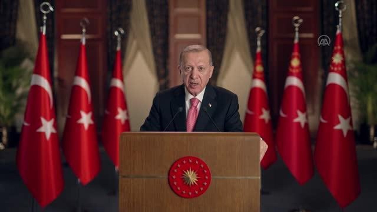 Cumhurbaşkanı Erdoğan, THY Yönetici Zirvesi'ne video mesaj gönderdi