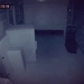 Penampakan hantu terekam kamera cctv