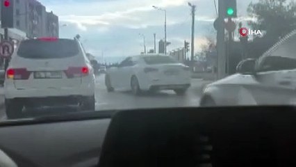 Drift atan lüks otomobil kamerada...Cezası ağır oldu