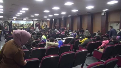 ŞANLIURFA - Öğrenciler ihtiyaç sahibi arkadaşları için sahne aldı