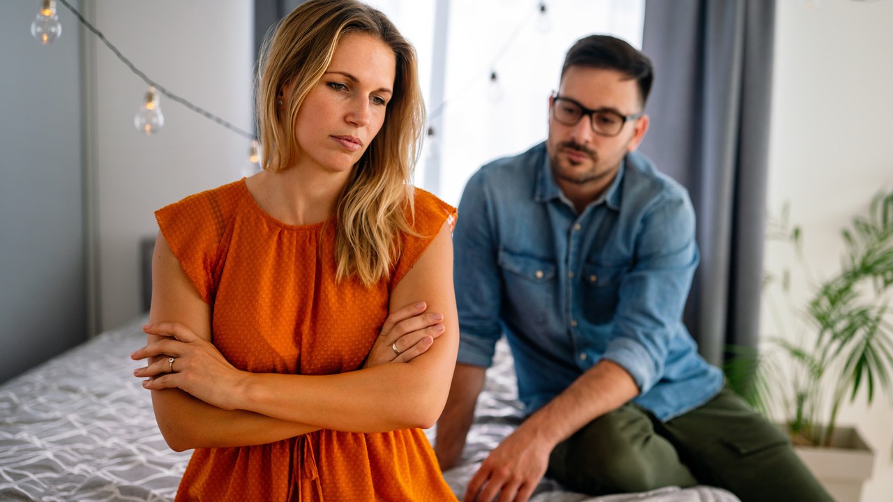 4 Anzeichen dafür, dass er bald Schluss machen wird