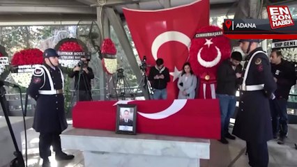 Otobüs kazasında şehit olan Eren Öztürk, Adana’da son yolculuğuna uğurlandı