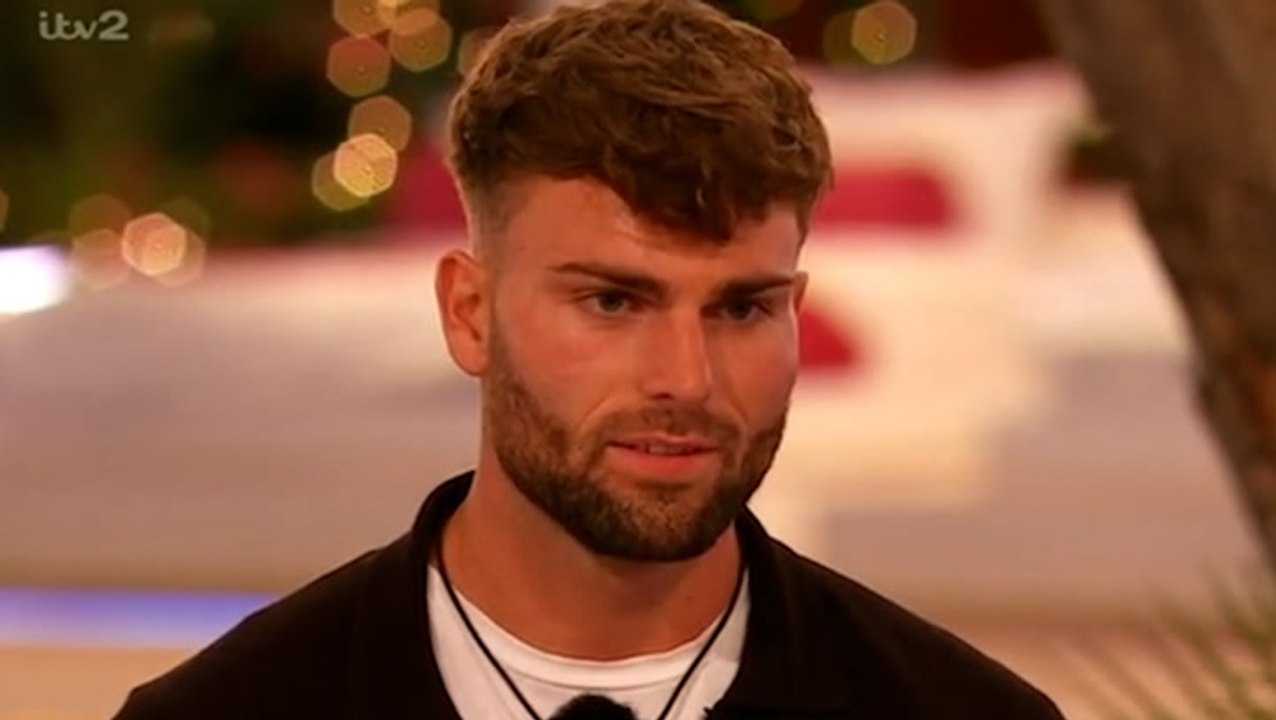 Love Island: Footballer Tom makes moves in dramatic recoupling