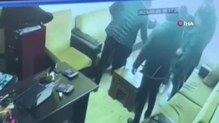 Zeytinburnu'nda sahte polisler 100 bin euro'yu gasp etti