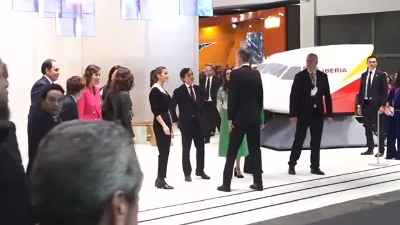Los reyes inauguran la 43 edición de FITUR