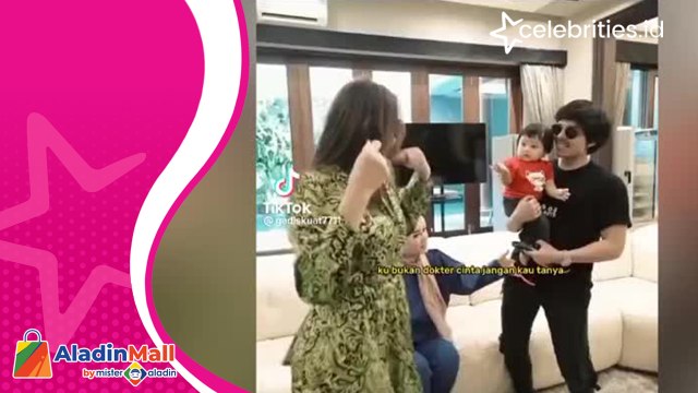 Bunda Corla Ajak Ameena Joget dan Nyanyi, Reaksinya Lucu