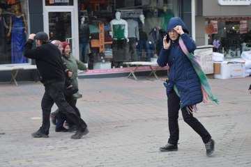 Şiddetli rüzgar etkili oluyor