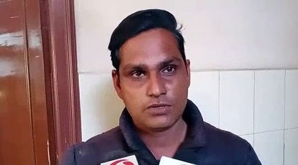 सांड के उठाकर फैंकने से महिला का पैर टूटा