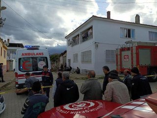 EVDE ÇIKAN YANGINDA DUMANDAN ZEHİRLENEN ANNE VE 2 ÇOCUĞU ÖLDÜ