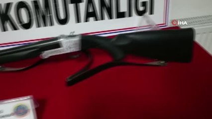 Jandarmadan 3 adrese eş zamanlı uyuşturucu operasyonu