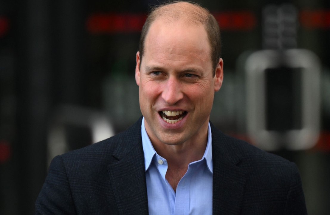 ウィリアム皇太子、イギリスの若者たちと一緒にパスタ作り